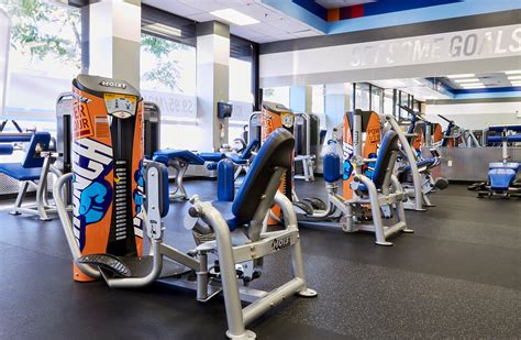 The gym has a "no judgments" philosophy, so you can feel. . Is crunch fitness 24 hours